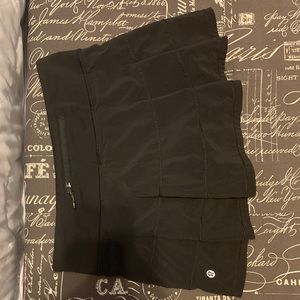 Black lululemon skirt
